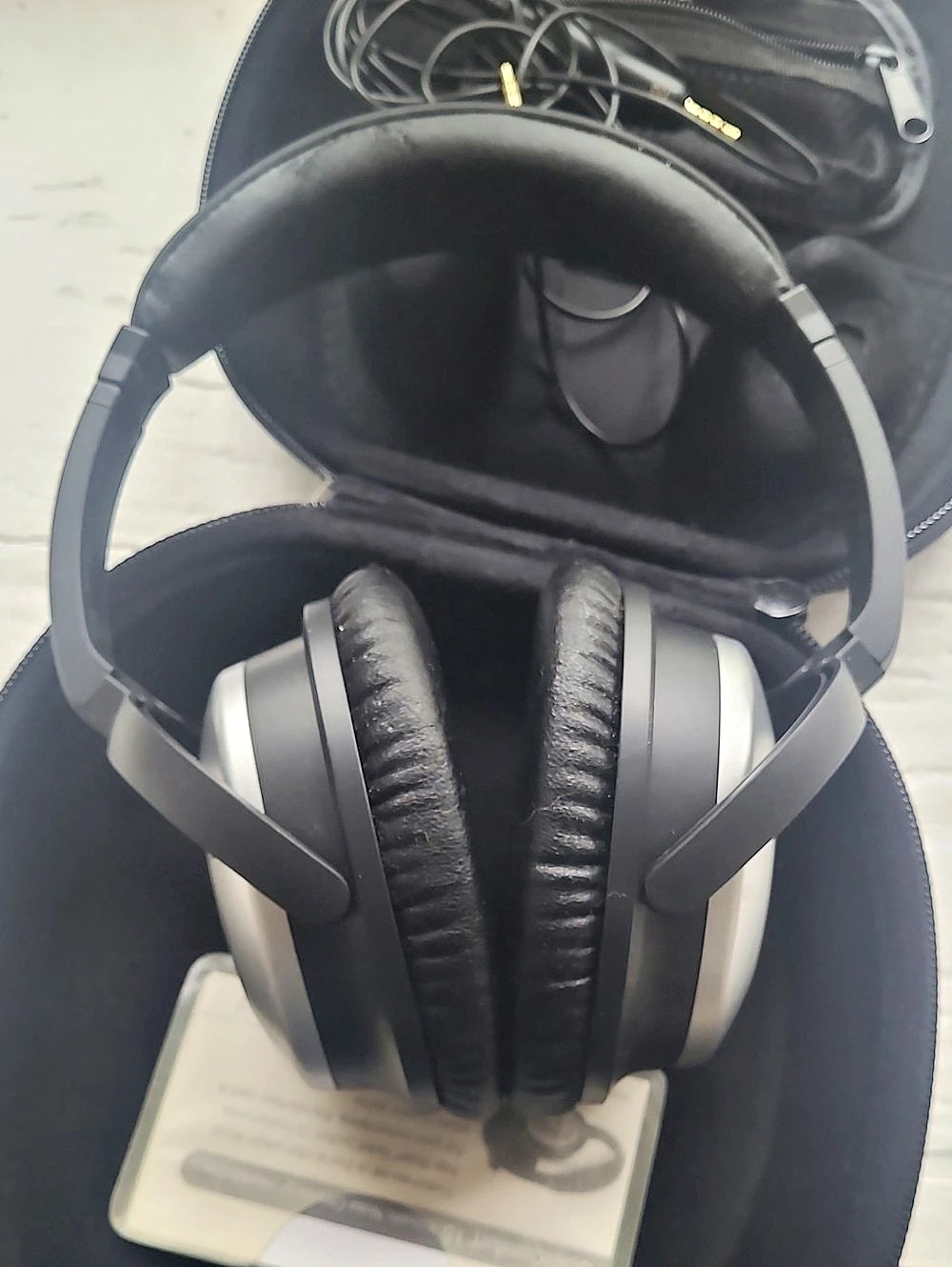 Bose QuietComfort 15 Acoustic Noise Cancelling Headphones Over-Ear Headphones